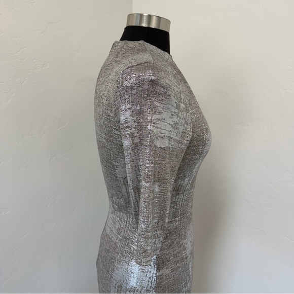 Alice + Olivia Delora Fitted Mock Neck Silver Midi Dress Size 10 - Picture 7 of 16
